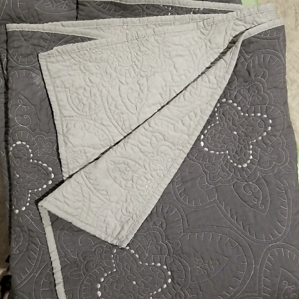 Reversible Twin XL Quilt
